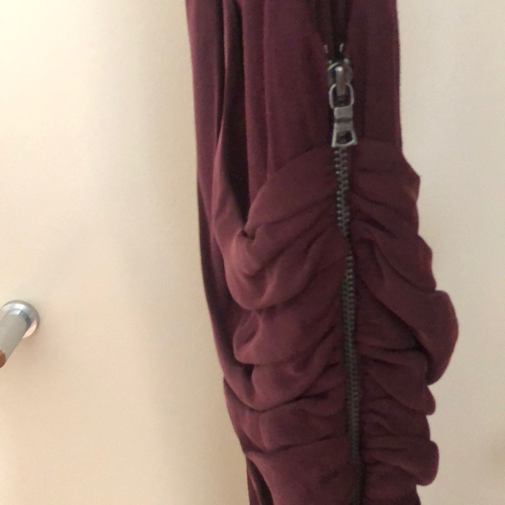 Alice and Olivia one shoulder dress - Picture 3 of 4